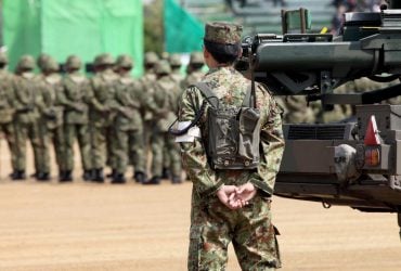 Японія відправляє військових на місію НАТО вивчати тактику війни в Україні, – Politico