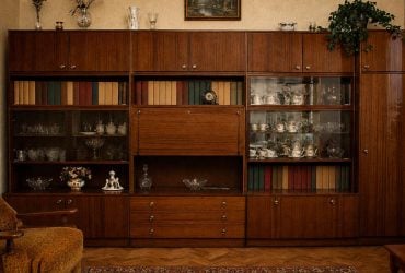Довгі стінки у вітальнях відходять у минуле: чим їх замінити, щоб виглядало стильно