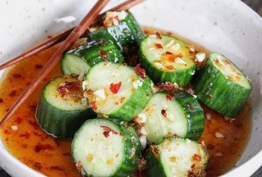 Огурцы по-корейски исчезают со стола быстрее, чем жареное мясо: легкий маринад для закуски