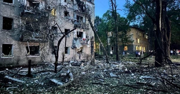 зруйновані будинки, багато поранених