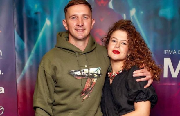 "Дуже важко": відомий актор-воїн розповів, як підтримує стосунки з дружиною під час війни