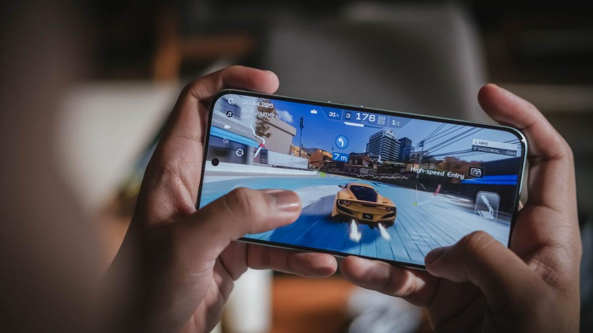 Эксперты выбрали 5 лучших бюджетных смартфонов с высокой производительностью