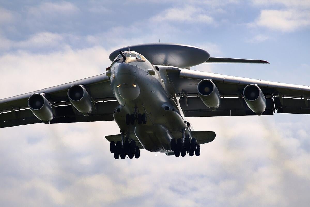 Россия прячет стратегические самолеты А-50 в гражданских аэропортах Сибири, – аналитики