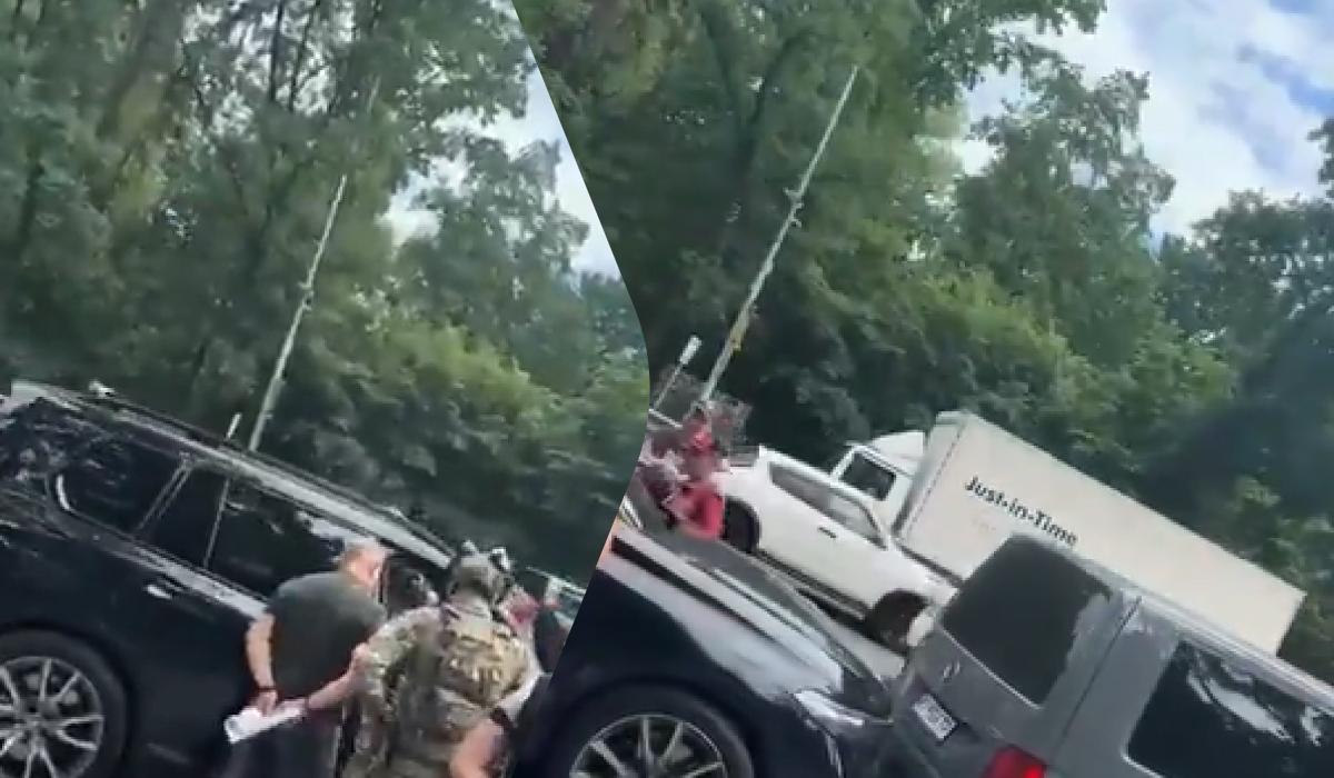 На виїзді з Києва зупинили авто з одеським ексвійськкомом Бо