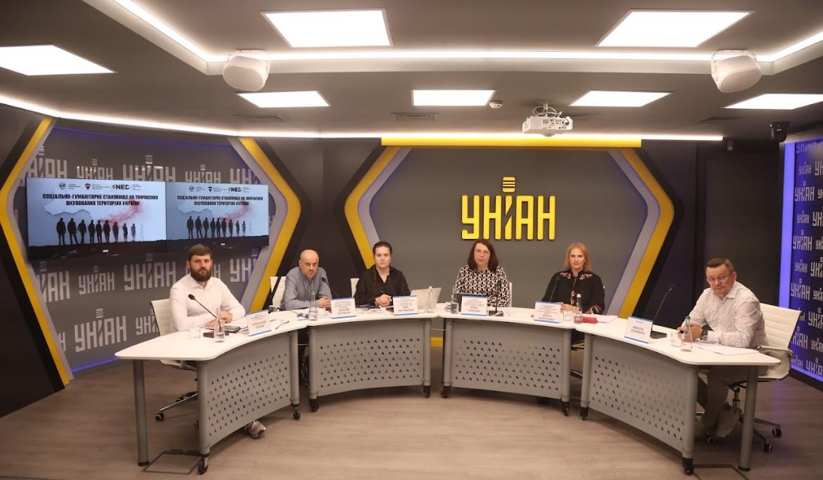 Робота в обмін на лояльність - українці на окупованих територіях стали другим сортом (відео) Робота в обмін на лояльність - українці на окупованих територіях стали другим сортом (відео)