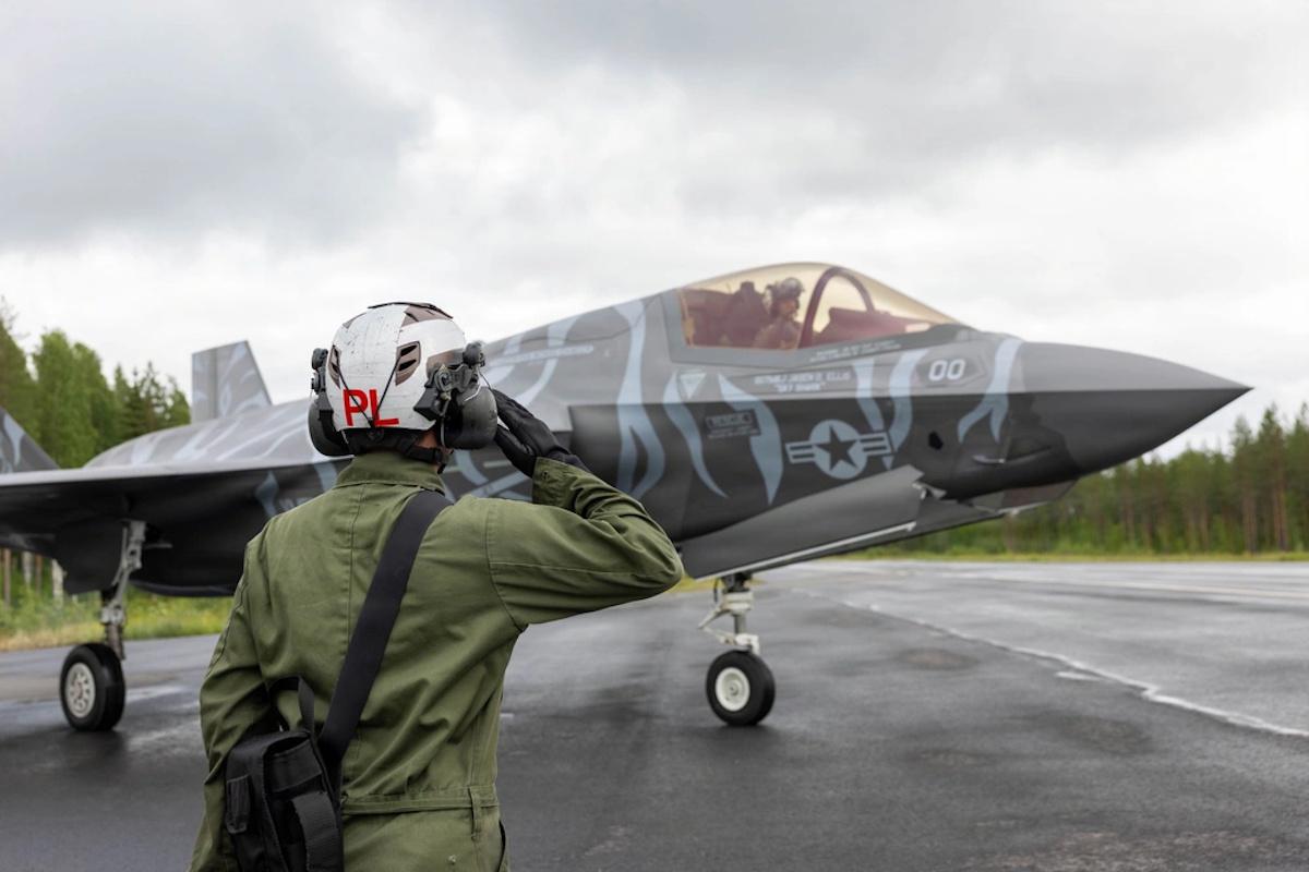Більше половини американських F-35 непридатні до польотів, - Defense News Більше половини американських F-35 непридатні до польотів, - Defense News