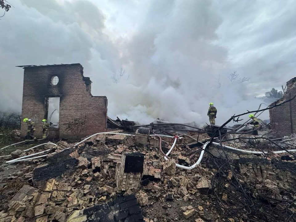 Російський удар по кіностудії Довженка в Києві: з'явилися фото наслідків