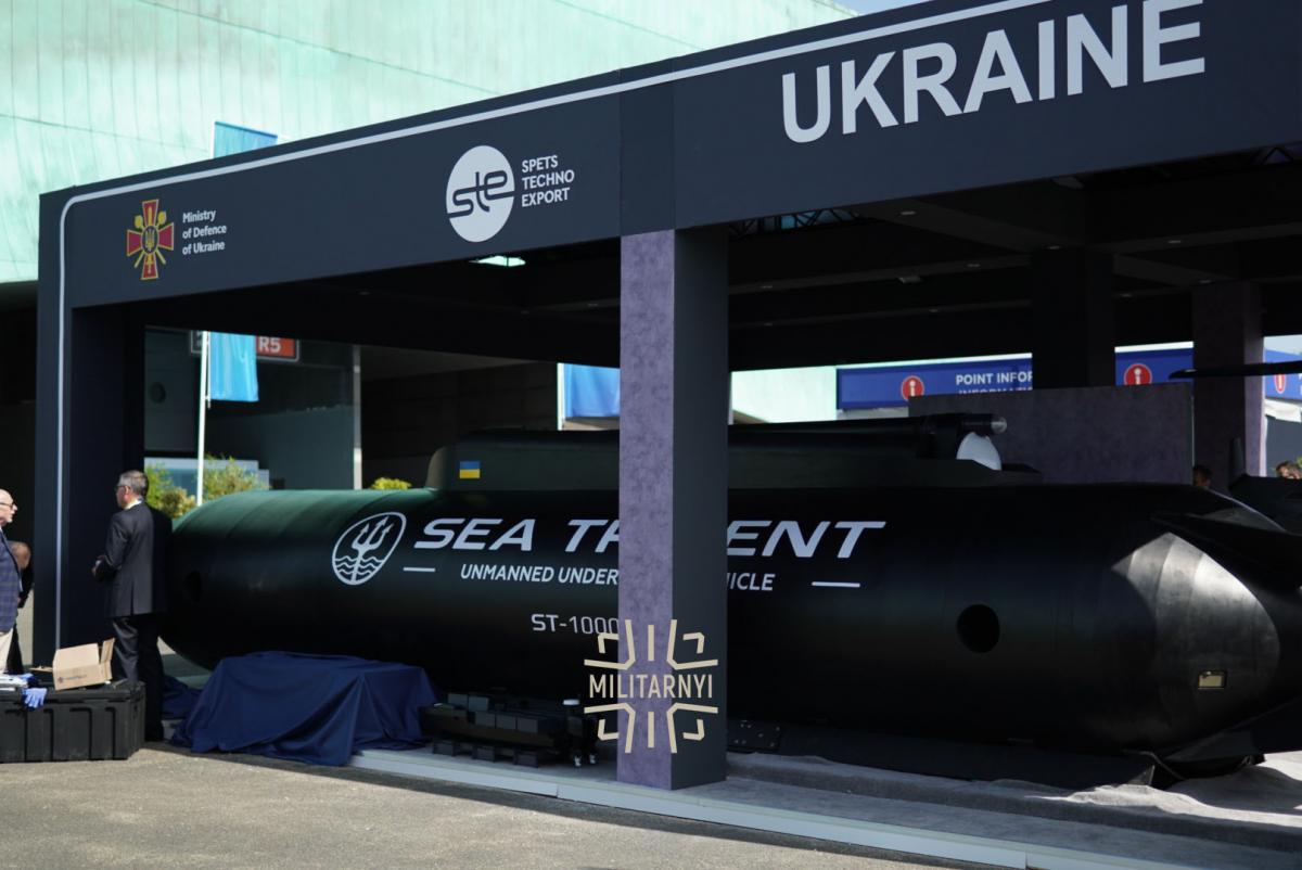 Україна представила важкий підводний дрон Sea Trident: що про нього відомо Україна представила важкий підводний дрон Sea Trident: що про нього відомо