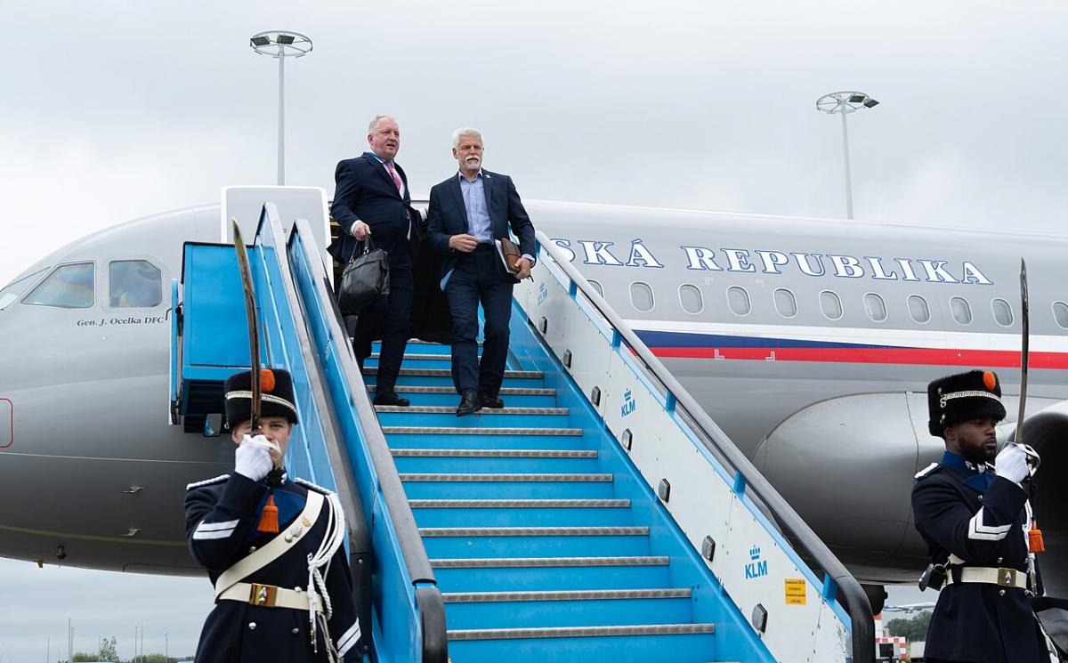 Президент Чехии обжаловал решение премьера не допускать его на саммит НАТО, – POLITICO Президент Чехии обжаловал решение премьера не допускать его на саммит НАТО, – POLITICO