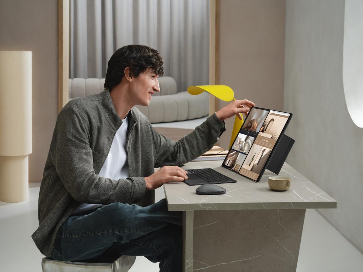 Два OLED-екрани для ефективної роботи з ШІ: ASUS представила ноутбук Zenbook DUO (UX8407)