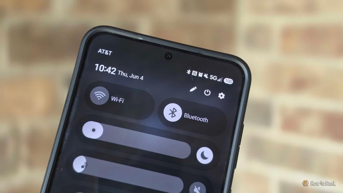 Знайдено налаштування Android, яке розряджає батарею навіть при вимкненому екрані