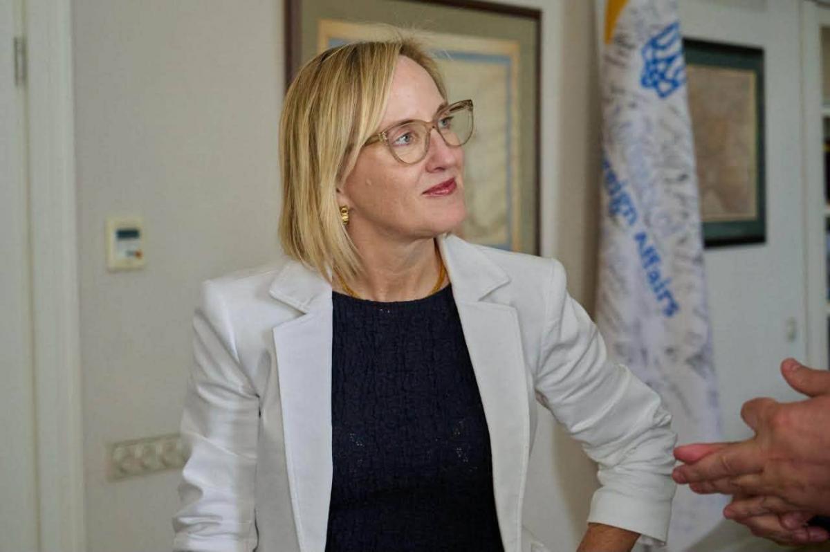 Тимчасова повірена у справах США Джулі Девіс завершує місію в Україні