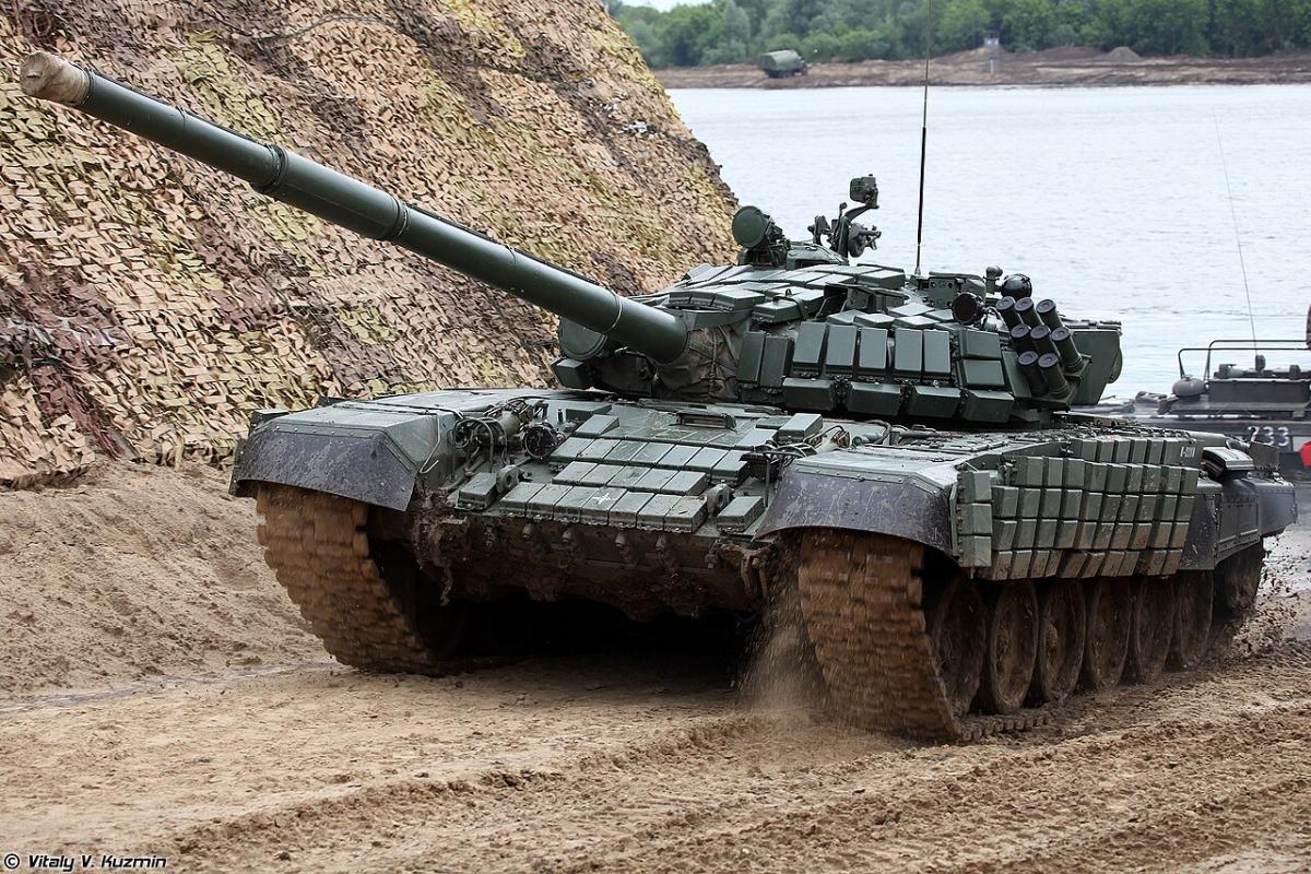 Індія планує створити тисячі безпілотних танків Т-72: у чому ризик для України