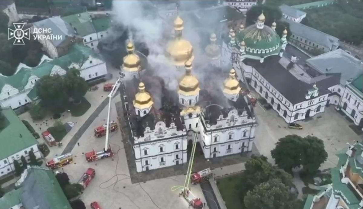 Після російського удару по Успенському собору Лаври є ризик обвалу, - директор заповідника
