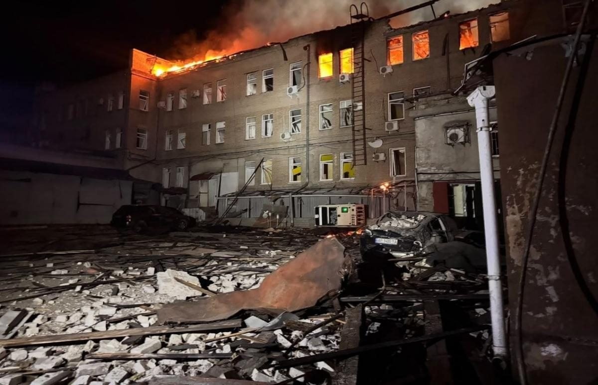 Росія завдала масованого удару по Запоріжжю: загинула одна людина, є поранені та руйнування