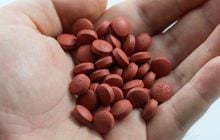 Популярні таблетки від болю можуть шкодити вашому здоровʼю: про що йдеться