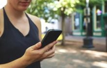Путін змусив росіян носити по два смартфони і видаляти з них мікрофони, - Reuters
