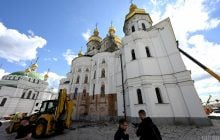 "Последний толчок": Politico раскрыло, как удар по Лавре повлиял на отношение США к Украине