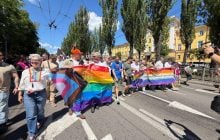 У столиці пройшов Марш "КиївПрайд" та акція за традиційну сім'ю (фото, відео)