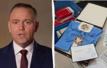 У Навроцкого обиделись, что Зеленский отправил им орден по почте