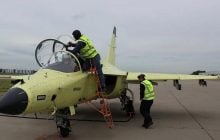 В Росії здійснив перший політ новий легкий винищувач Як-130М (фото)
