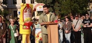 "Пісня була написана в шпиталі після поранення": захисник Юрій Маленок заспівав на "Караоке на майдані"