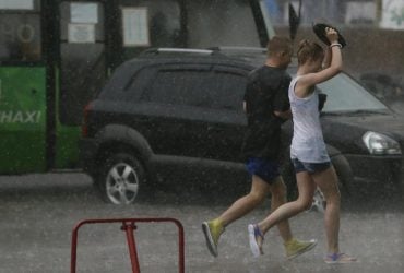Перед выходными в Украину ворвется похолодание с ливнями и грозами