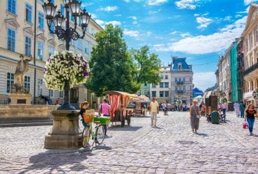 До Львова мчить справжнє літнє тепло: коли розігріє до спеки (графік)