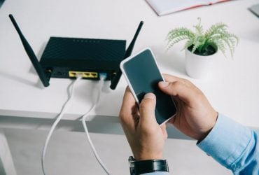 Не нужен новый роутер: старый смартфон улучшит Wi-Fi по всей квартире