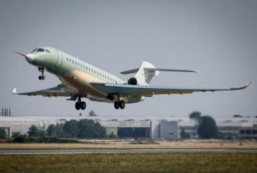 Dassault провела первый полет совершенно нового самолета, который будет иметь статус флагмана