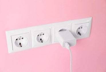 Сколько электричества потребляет зарядка телефона, которая ничего не заряжает