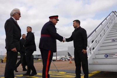 Зеленський прибув до Британії та зробив заяву перед зустріччю з європейськими лідерами