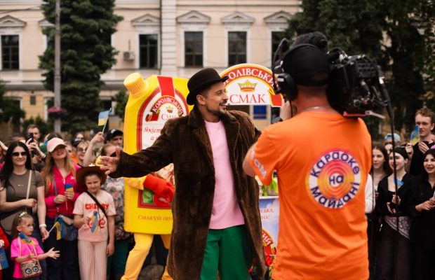 ХАС проведе "Караоке на майдані" у легендарній шубі Ігоря Кондратюка