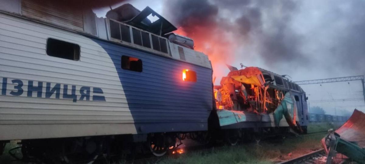 За цей рік росіяни знищили та пошкодили в Україні понад 200 локомотивів За цей рік росіяни знищили та пошкодили в Україні понад 200 локомотивів