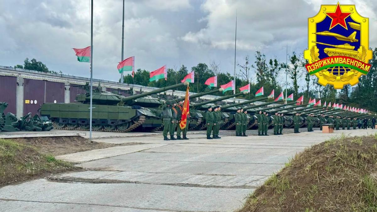 Беларуская армия получила крупную партию танков Т-72БМ2 (фото) Беларуская армия получила крупную партию танков Т-72БМ2 (фото)