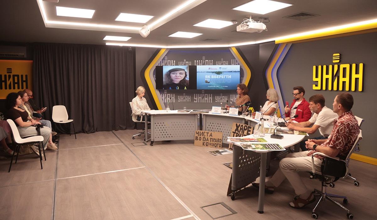Екоактивісти закликають припинити скиди у Дніпро (відео, фото)