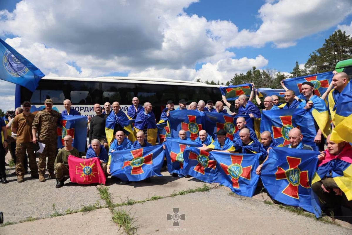 Повернення полонених, евакуація і підтримка поранених: командувач НГУ розкрив результати роботи за пів року