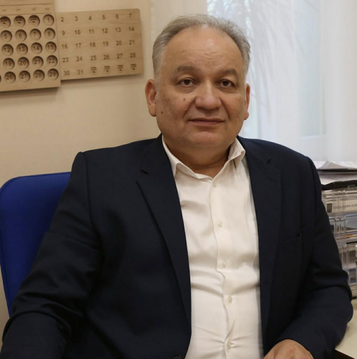 'Керченський міст - пуповина, яка пов'язує Росію з Кримом. Він має впасти', - кримськотатарський політик Ескендер Барієв 'Керченський міст - пуповина, яка пов'язує Росію з Кримом. Він має впасти', - кримськотатарський політик Ескендер Барієв