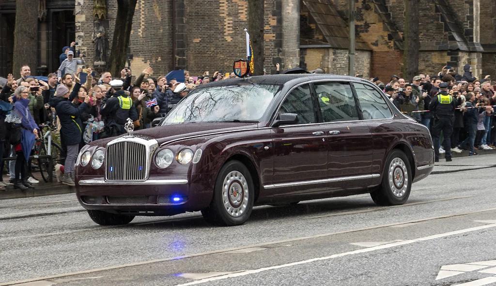 Не Rolls-Royce: Єлизавета II обожнювала цей унікальний автомобіль за $12 млн Не Rolls-Royce: Єлизавета II обожнювала цей унікальний автомобіль за $12 млн