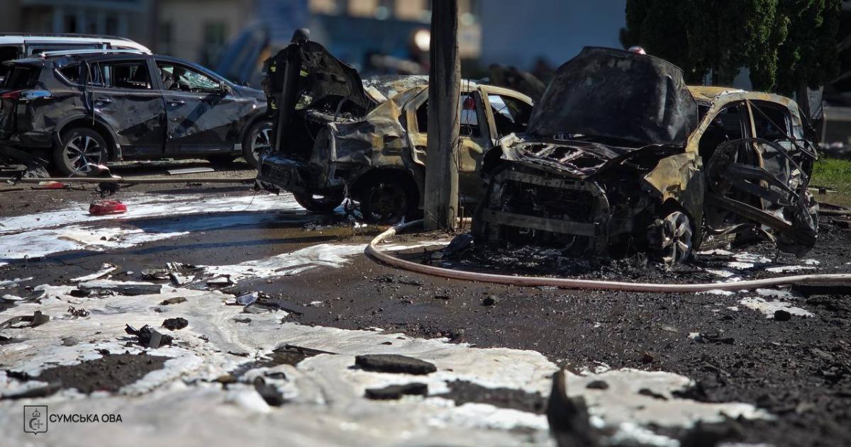 Росіяни вдарили по Сумах: загинули троє людей, 17 - постраждали Росіяни вдарили по Сумах: загинули троє людей, 17 - постраждали