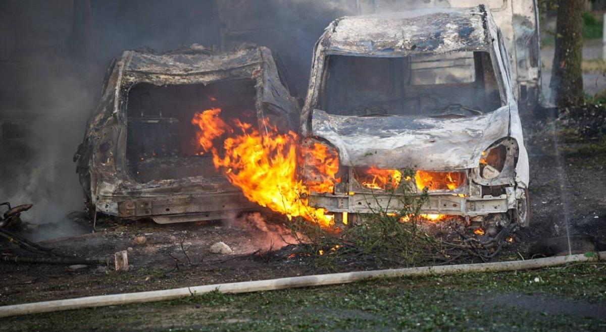 Росіяни атакували Одеську область: є загиблі, кількість поранених зросла до 10 (фото, відео) Росіяни атакували Одеську область: є загиблі, кількість поранених зросла до 10 (фото, відео)