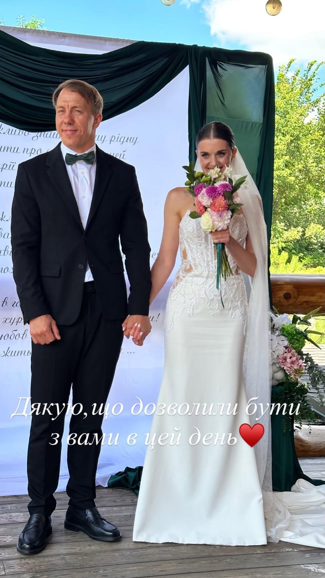 Відомий український актор одружився та показав свою обраницю (фото) Відомий український актор одружився та показав свою обраницю (фото)
