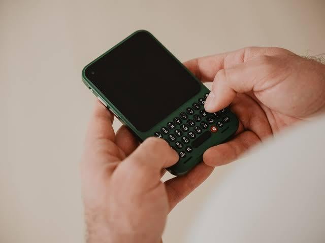 Их немного, но они есть: лучшие смартфоны с физической клавиатурой в 2026 году Их немного, но они есть: лучшие смартфоны с физической клавиатурой в 2026 году