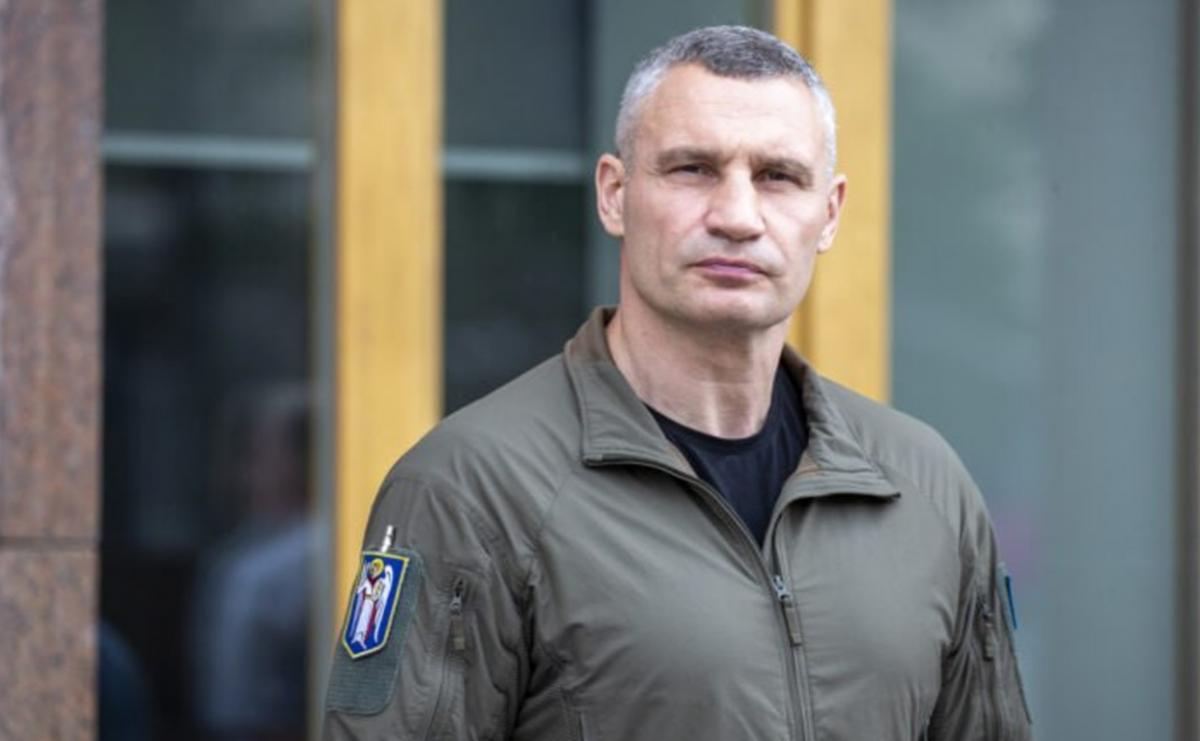 Кличко поблагодарил Сырского за службу и рассказал о совместной работе во время обороны Киева Кличко поблагодарил Сырского за службу и рассказал о совместной работе во время обороны Киева