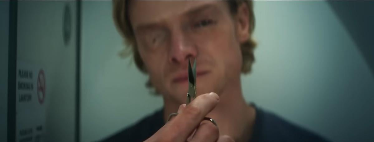 Это будет боди-хоррор: вышел новый трейлер 'Глиноликого' о злодее из киновселенной DC Это будет боди-хоррор: вышел новый трейлер 'Глиноликого' о злодее из киновселенной DC