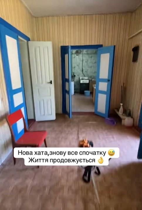 'Думала, що так люди вже не живуть': переселенка з Херсонщини показала свою хату 'Думала, що так люди вже не живуть': переселенка з Херсонщини показала свою хату