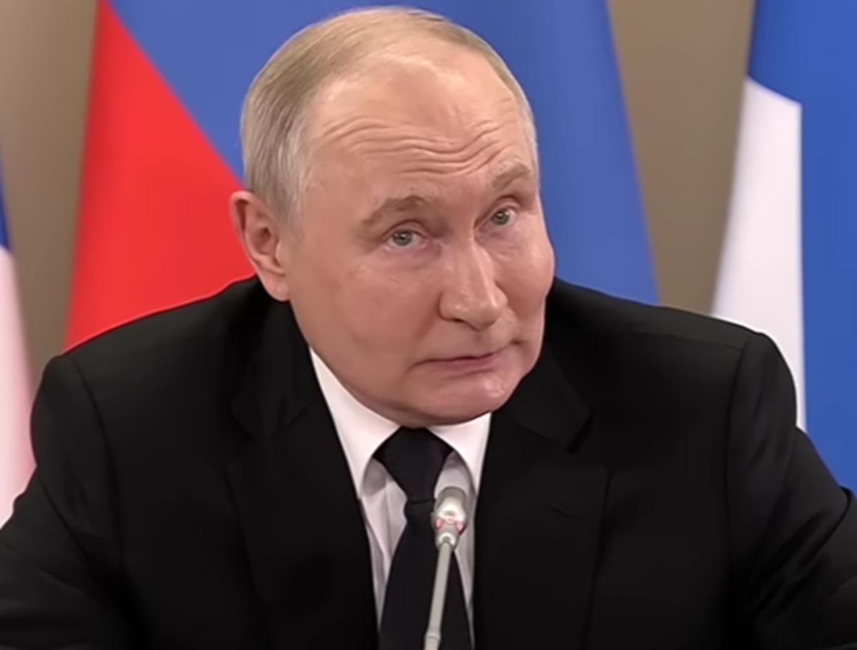Путін перегруповує бойові дії в Україні: у WSJ розповіли, чого він прагне Путін перегруповує бойові дії в Україні: у WSJ розповіли, чого він прагне