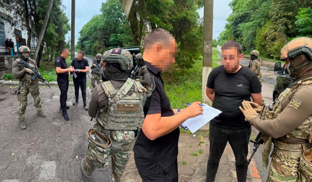 Побили до черепно-мозкових травм: за знущання з побратимів затримали двох бійців 'Скелі'