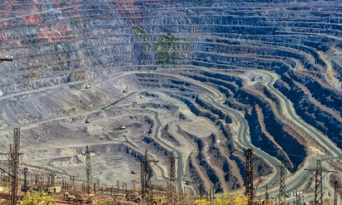 Південний ГЗК призупиняє роботу через блокаду морських портів