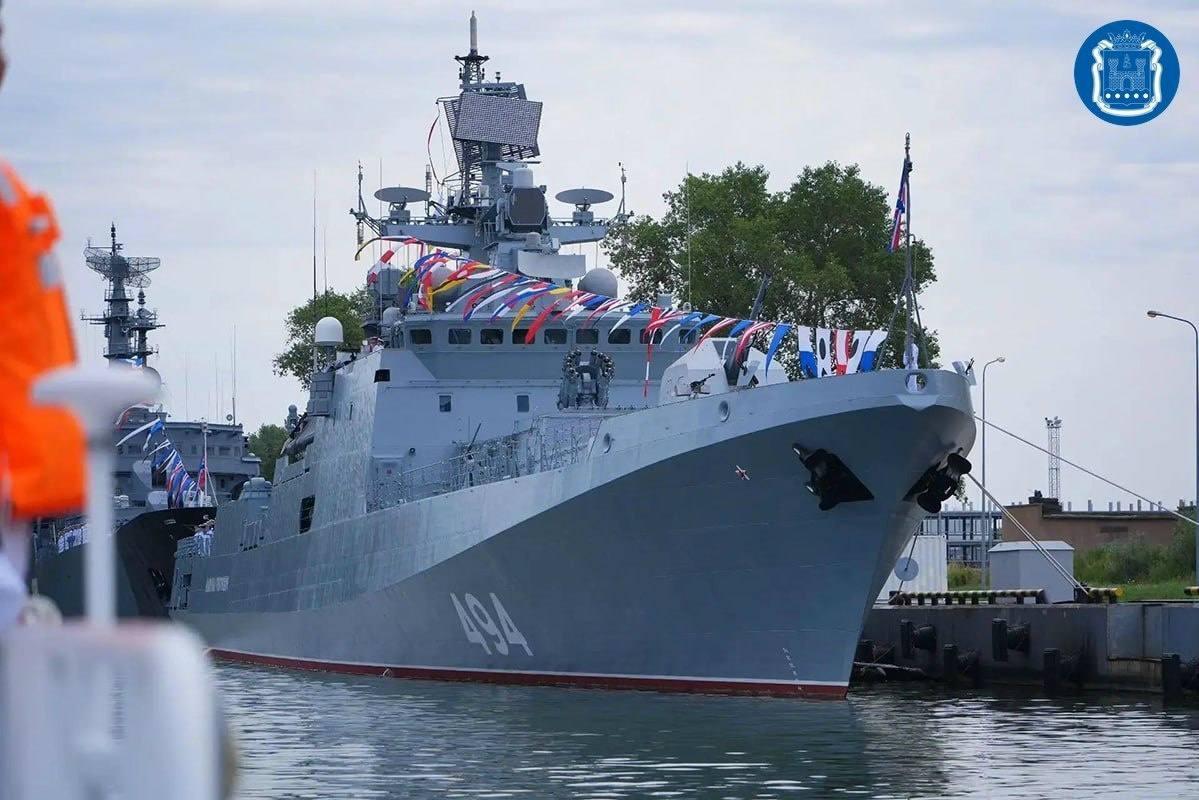 Росія озброює свої кораблі кулеметами для захисту від морських дронів (фото)